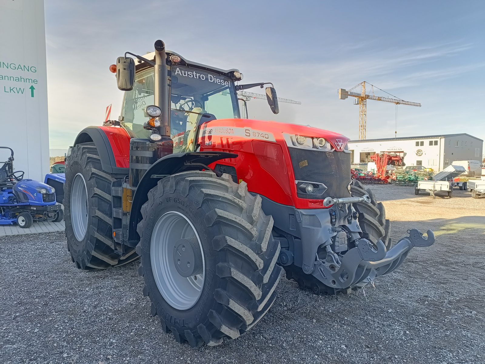 Massey Ferguson MF 8740 S Exclusive (Stage V) 2