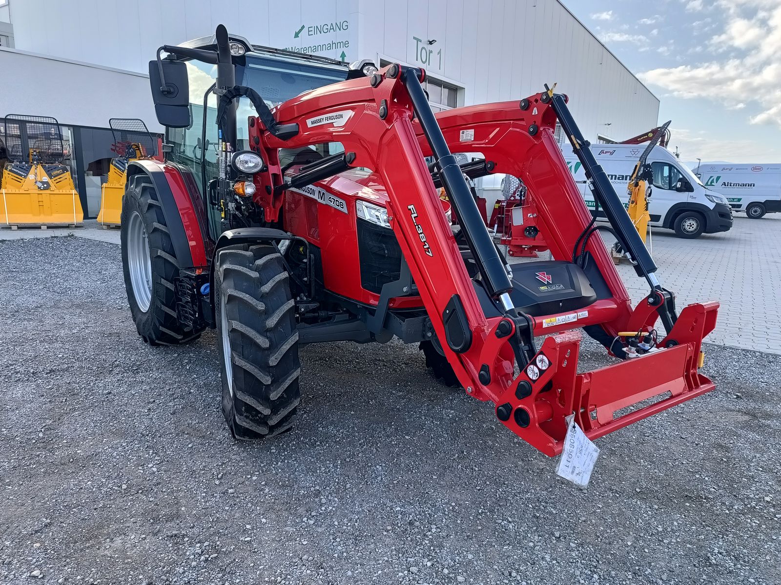 Massey Ferguson MF 4708 M Kabine 2