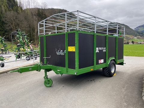 Pronar T046 Viehanhänger mit Holzwände