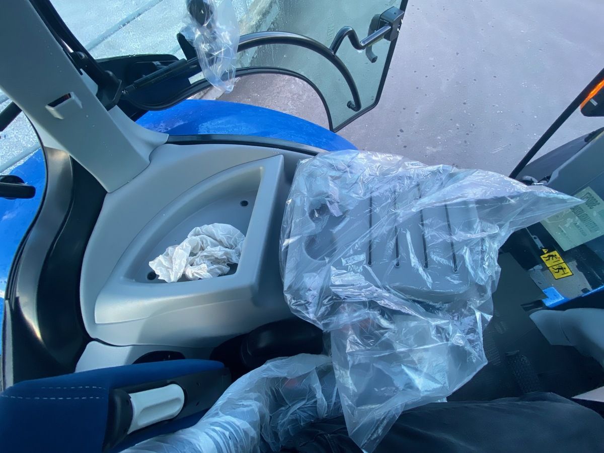 New Holland T5.110 Auto Command (Stage V) 3