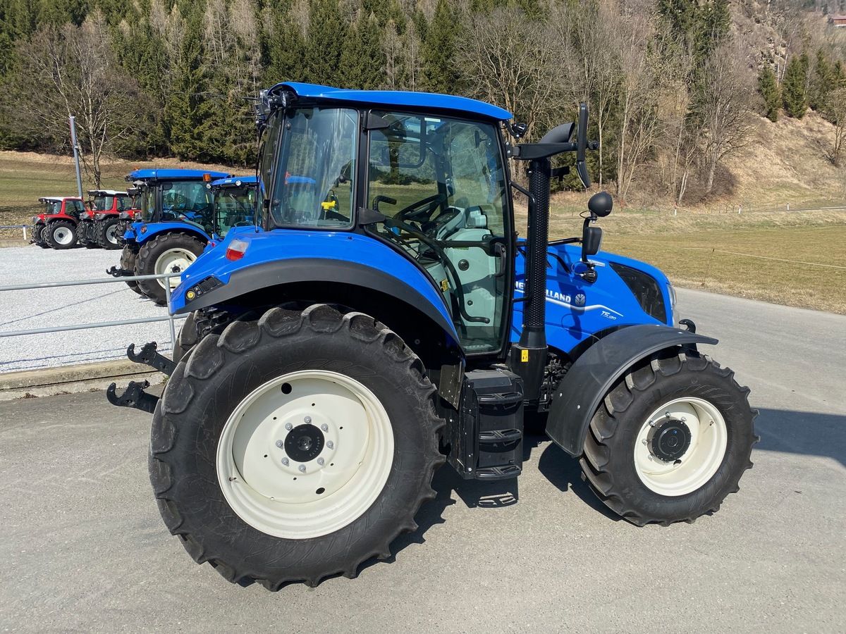 New Holland T5.120 Electro Command (Stufe V) 3