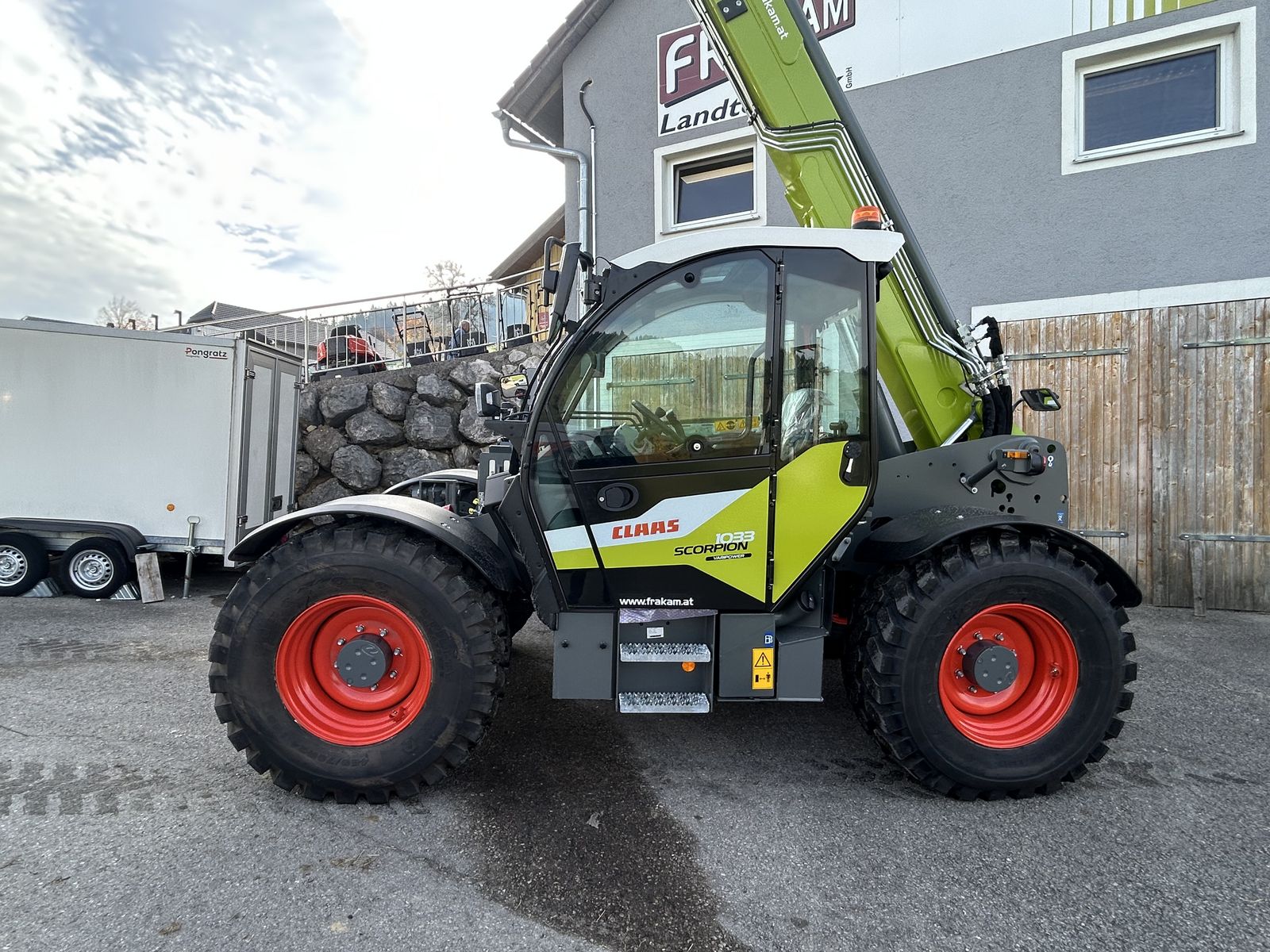 Claas Scorpion 1033 2