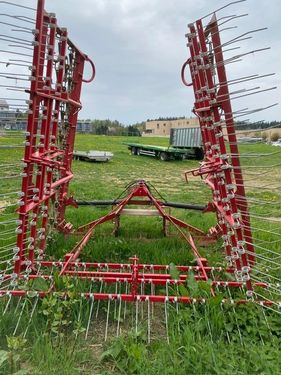 Sonstige Wiesenegge 8m mit Grünlandstriegel