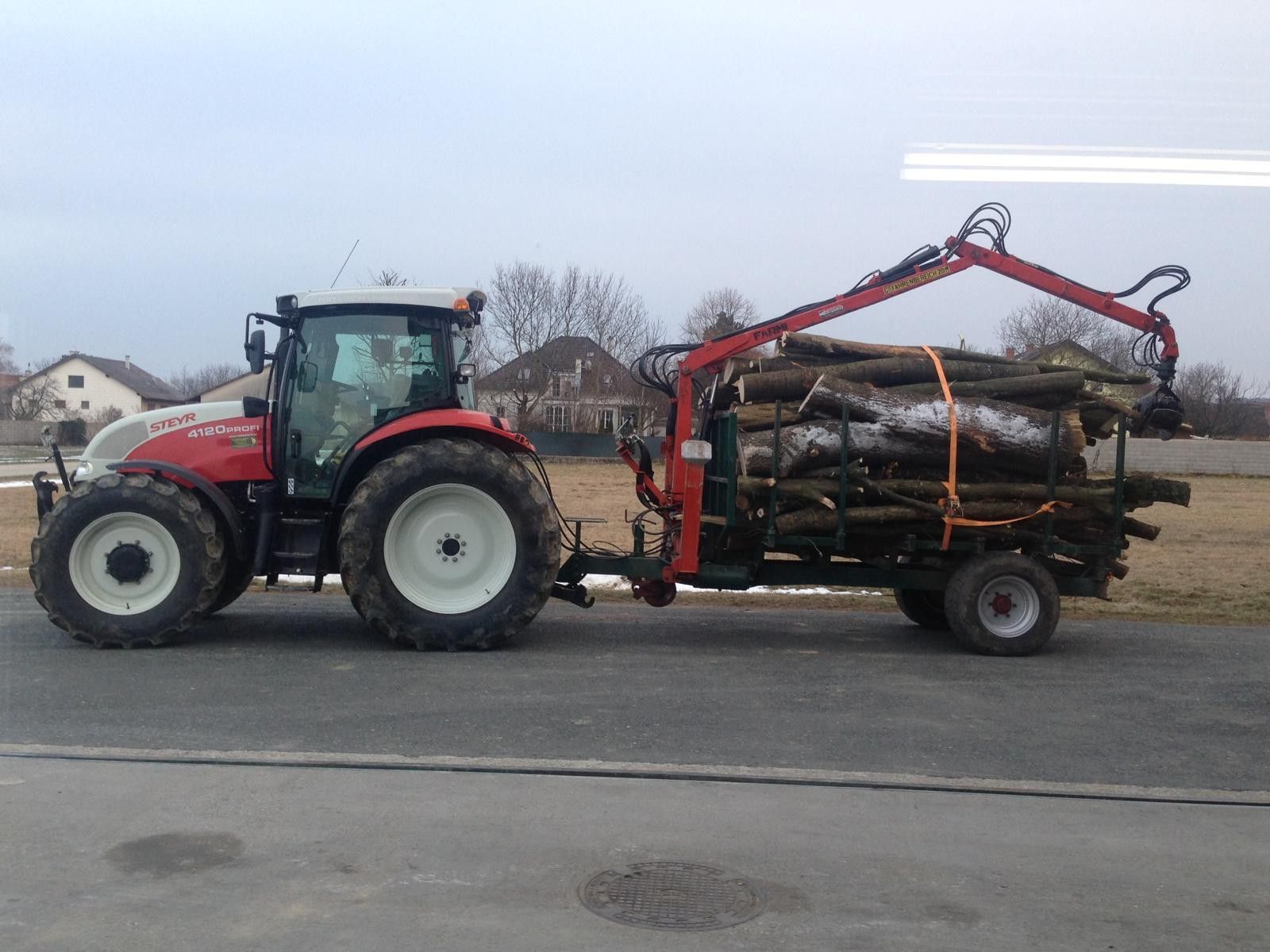 Farmi Forstanhänger ca. 8 to 3