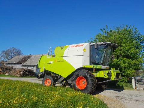 Claas Tucano 330