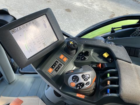 Claas Arion 640 CMATIC