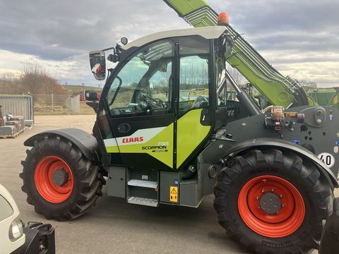 Claas Scorpion 738