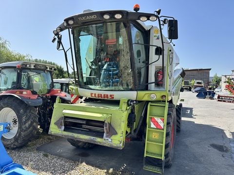 Claas Tucano 320