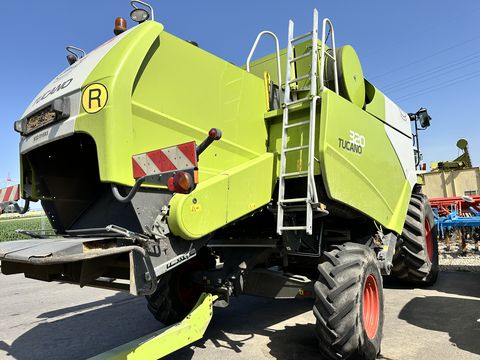 Claas Tucano 320