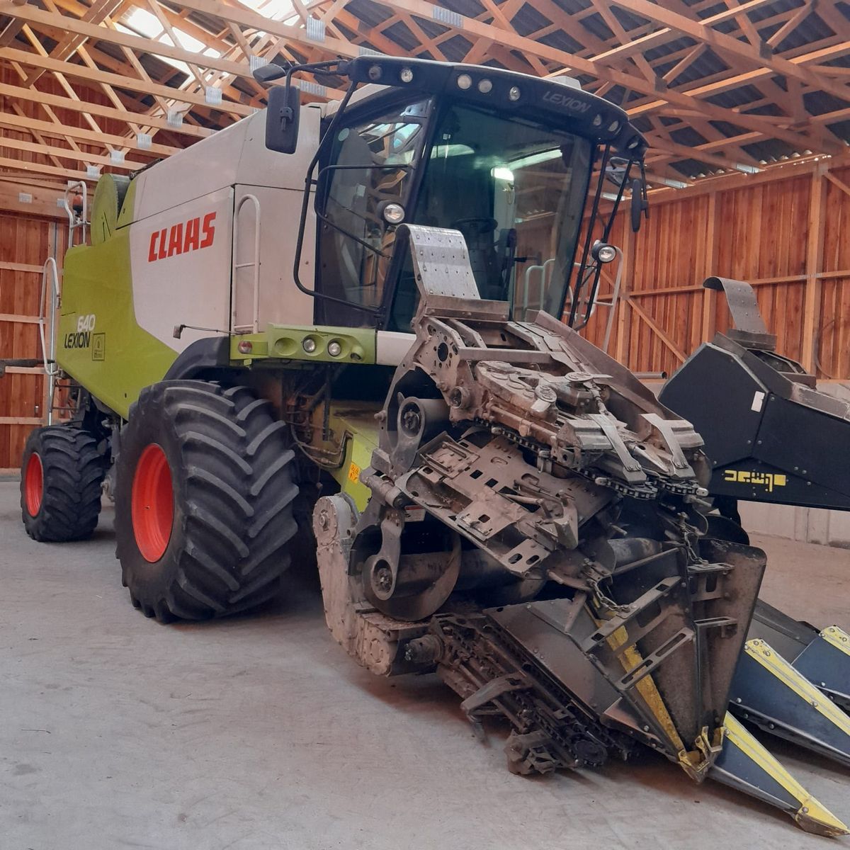 Claas Lexion 640 (Stage IIIa) 2