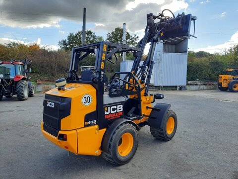 JCB 403 Agri PLUS 2