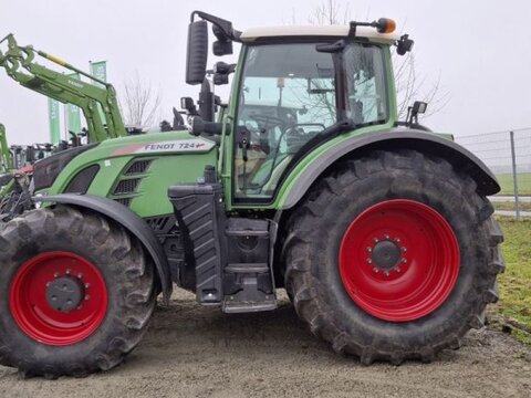Fendt 724 VARIO S4 PROFI PLUS 2