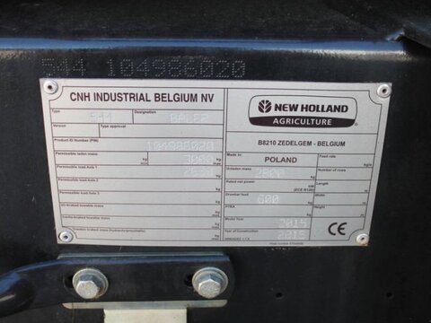 New Holland BR 6090