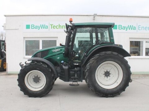 <strong>Valtra N 143</strong><br />