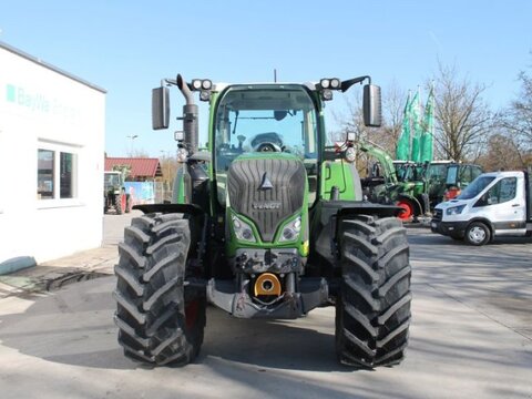 Fendt 724 Vario S4 Profi Plus 3