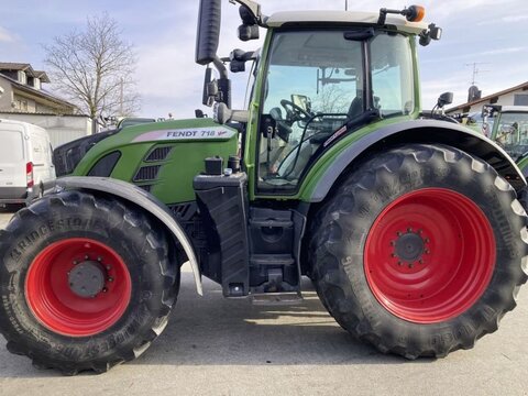 Fendt 718 VARIO S4 PROFI PLUS 3