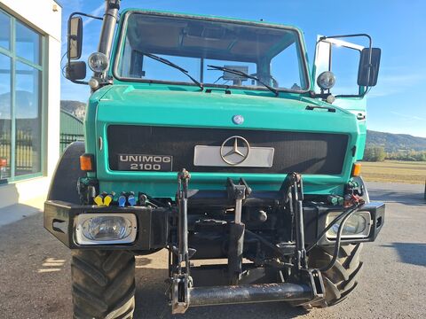 Mercedes Unimog 2100