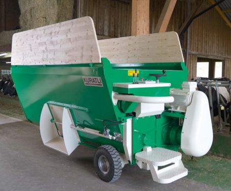 Kuratli Futtermischer 10m³,selbstf.mit Hydraulikfahrwerk