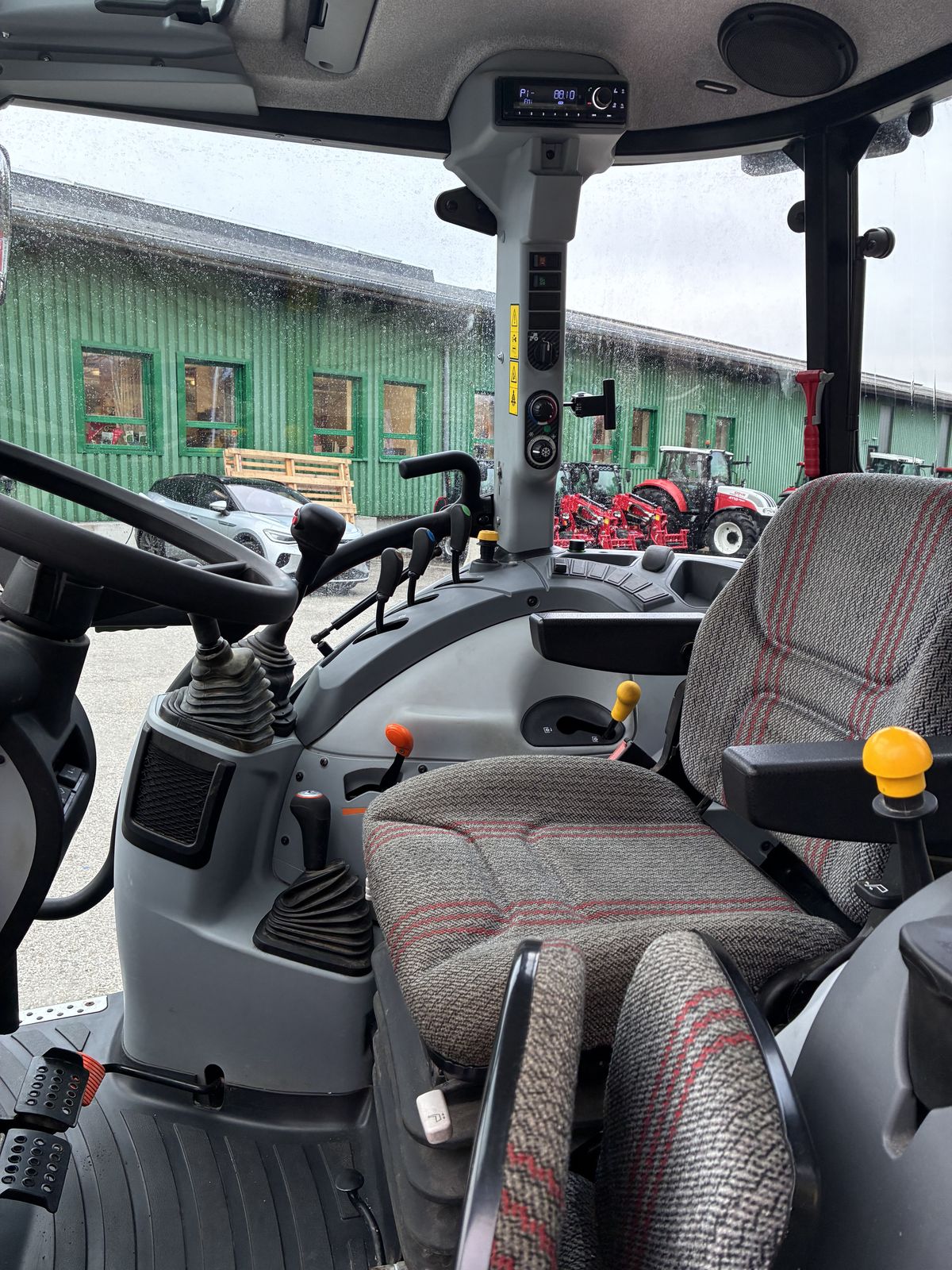 Steyr 4065 Kompakt S (Stage V) 2