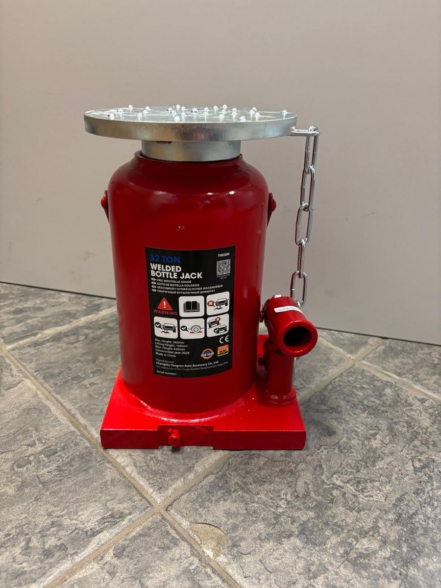 Fällheber mit Platte 32 Tonnen 1