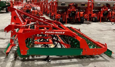 Agro-Masz 4 méteres függesztett kompaktor