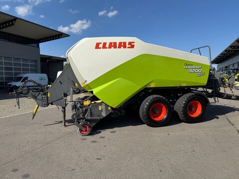 CLAAS Quadrant 3200 RC Tandem