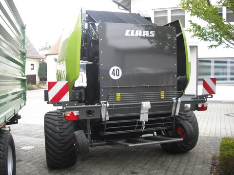 CLAAS Variant 585 RC Pro