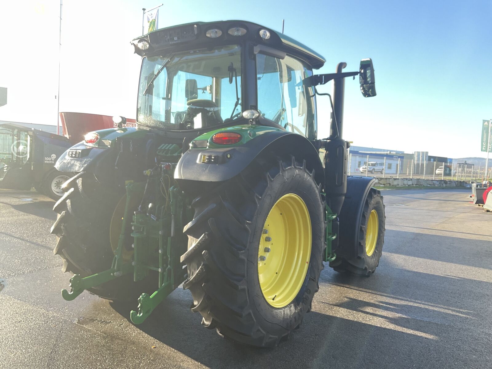 John Deere 6R 110 3