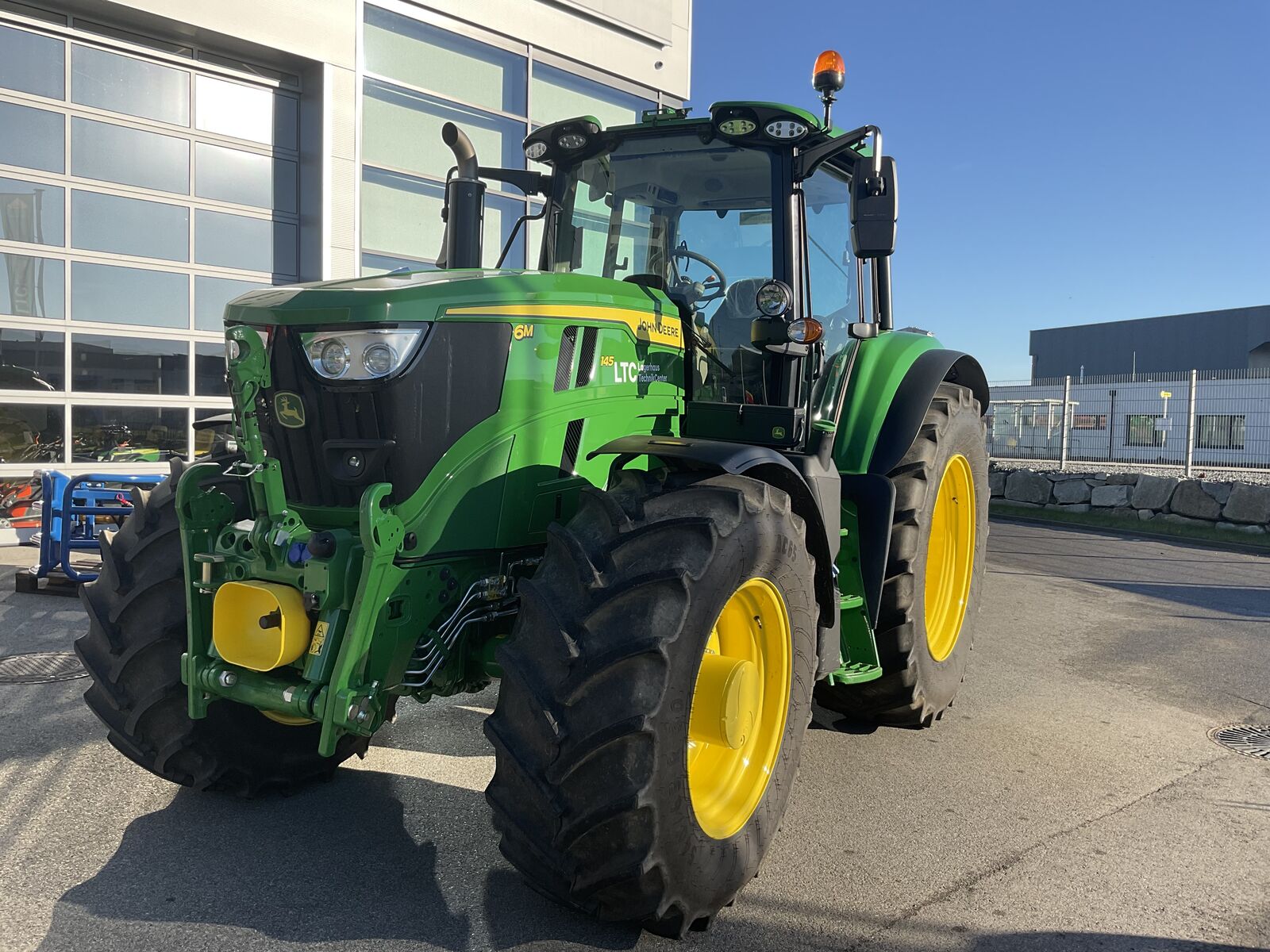 John Deere 6M 145 1