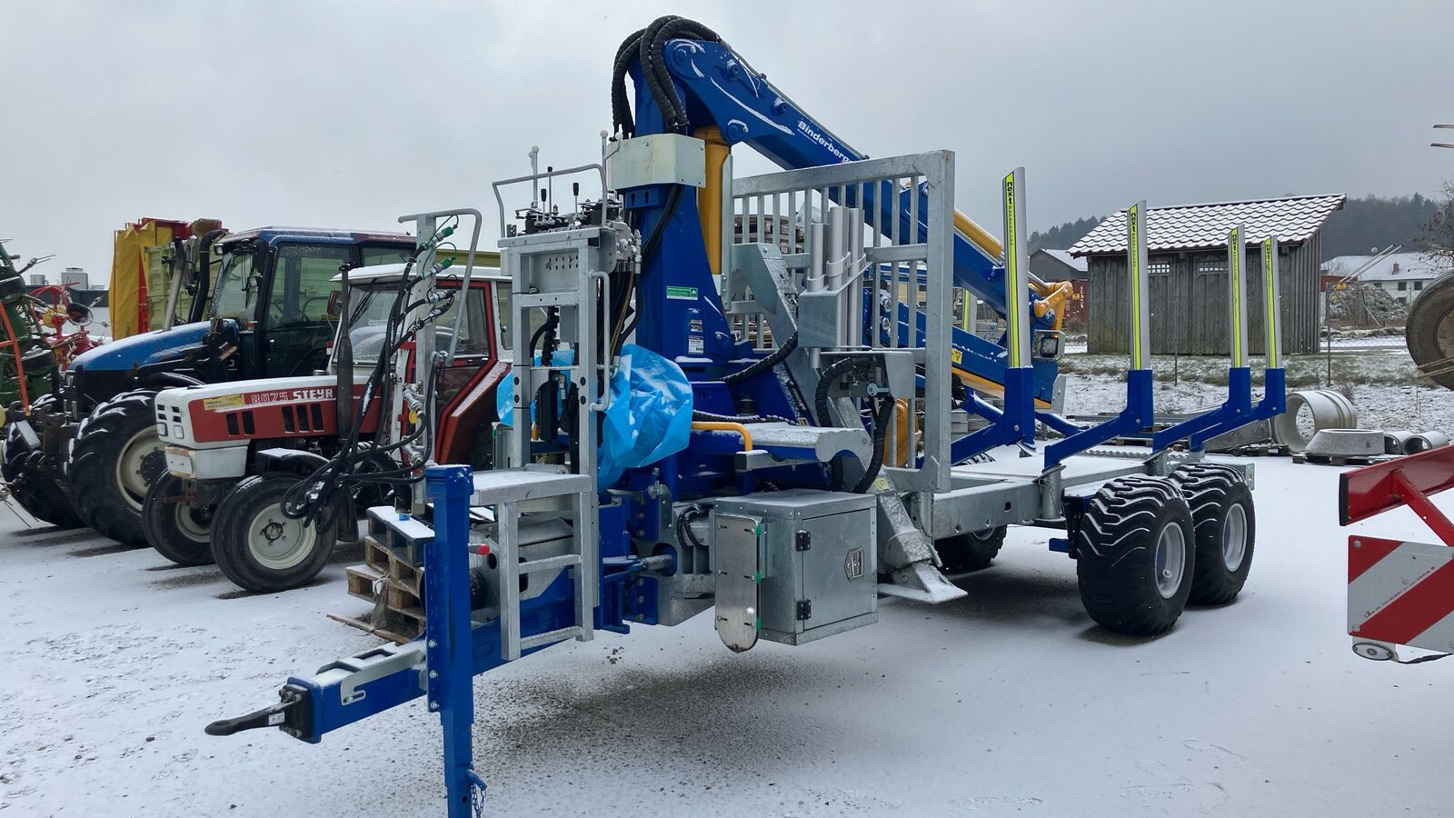  Rückewagen RW 10 Alpin  mit Kran FK7000L 1