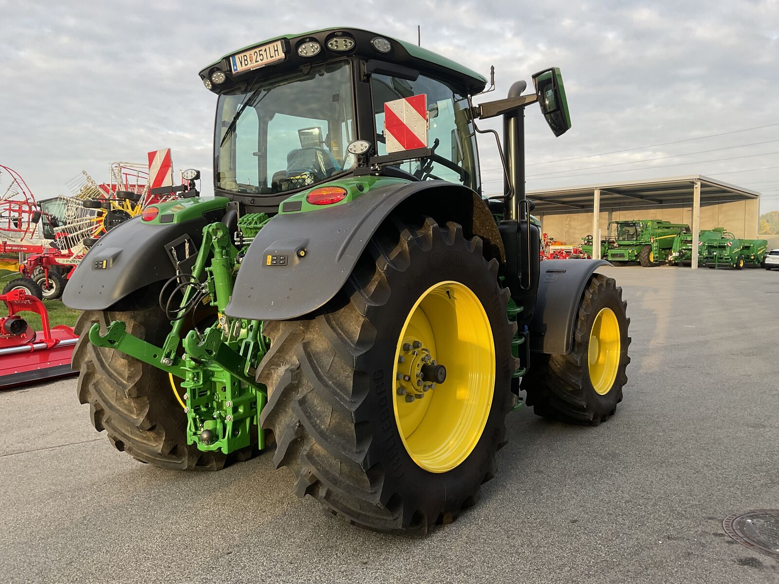 John Deere 6R 215 3