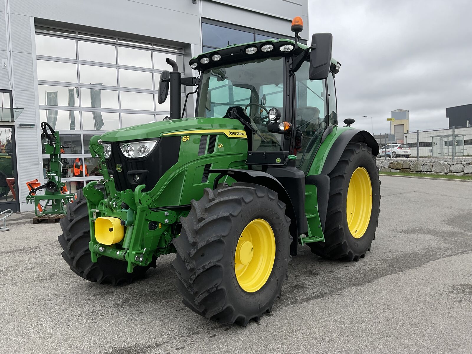 John Deere 6R 110 1