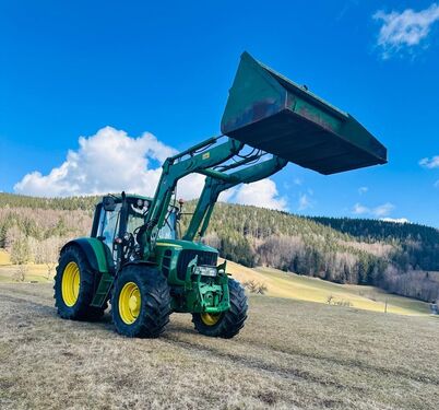 John Deere 6630