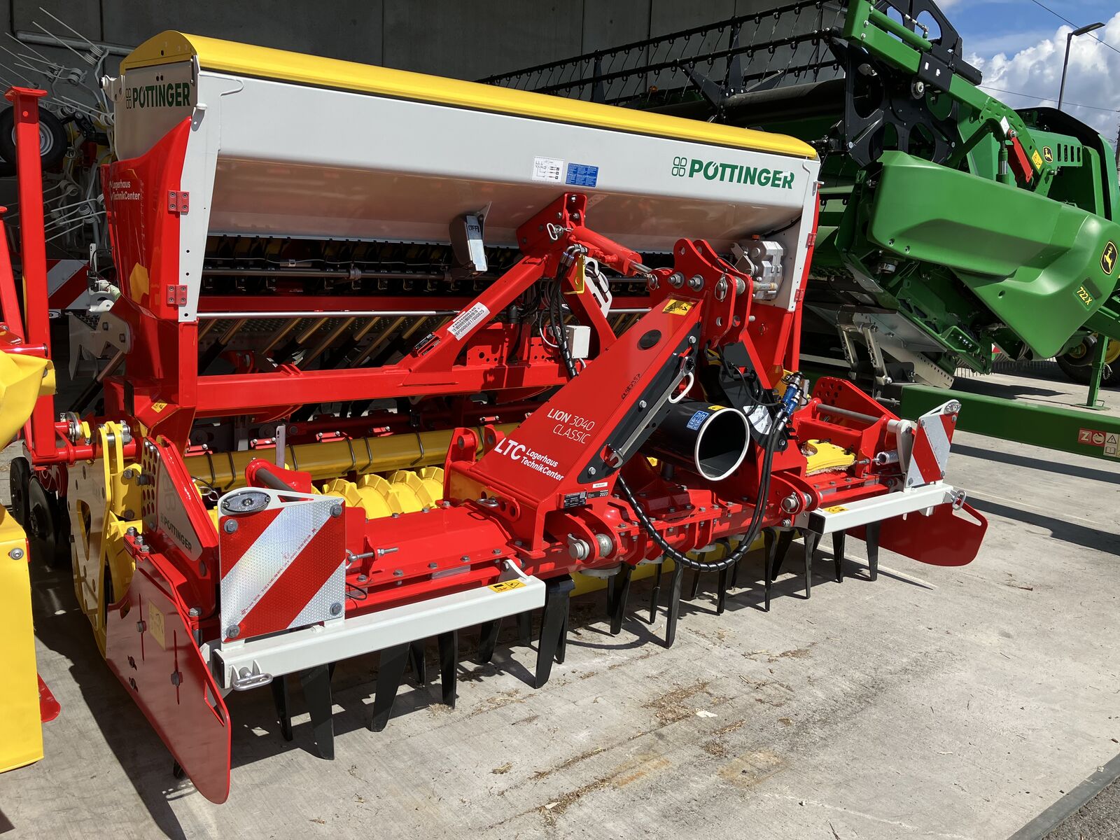 Pöttinger LION 3040 + VITASEM M 3000 ADD 2