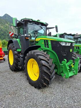 John Deere 7R 330