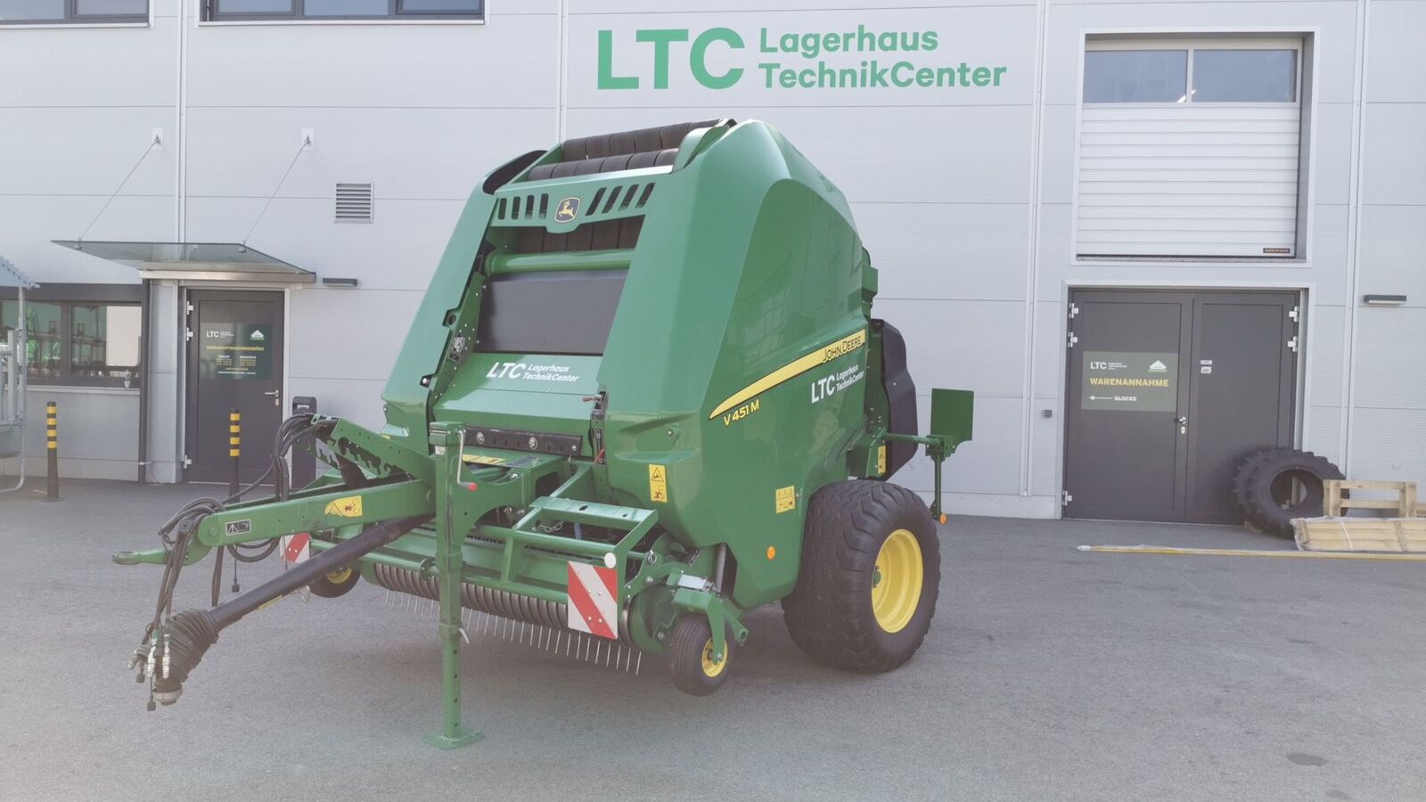 John Deere V 451 M HC25 2