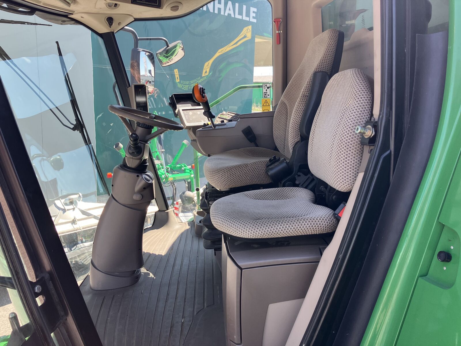 John Deere T550 HM 2