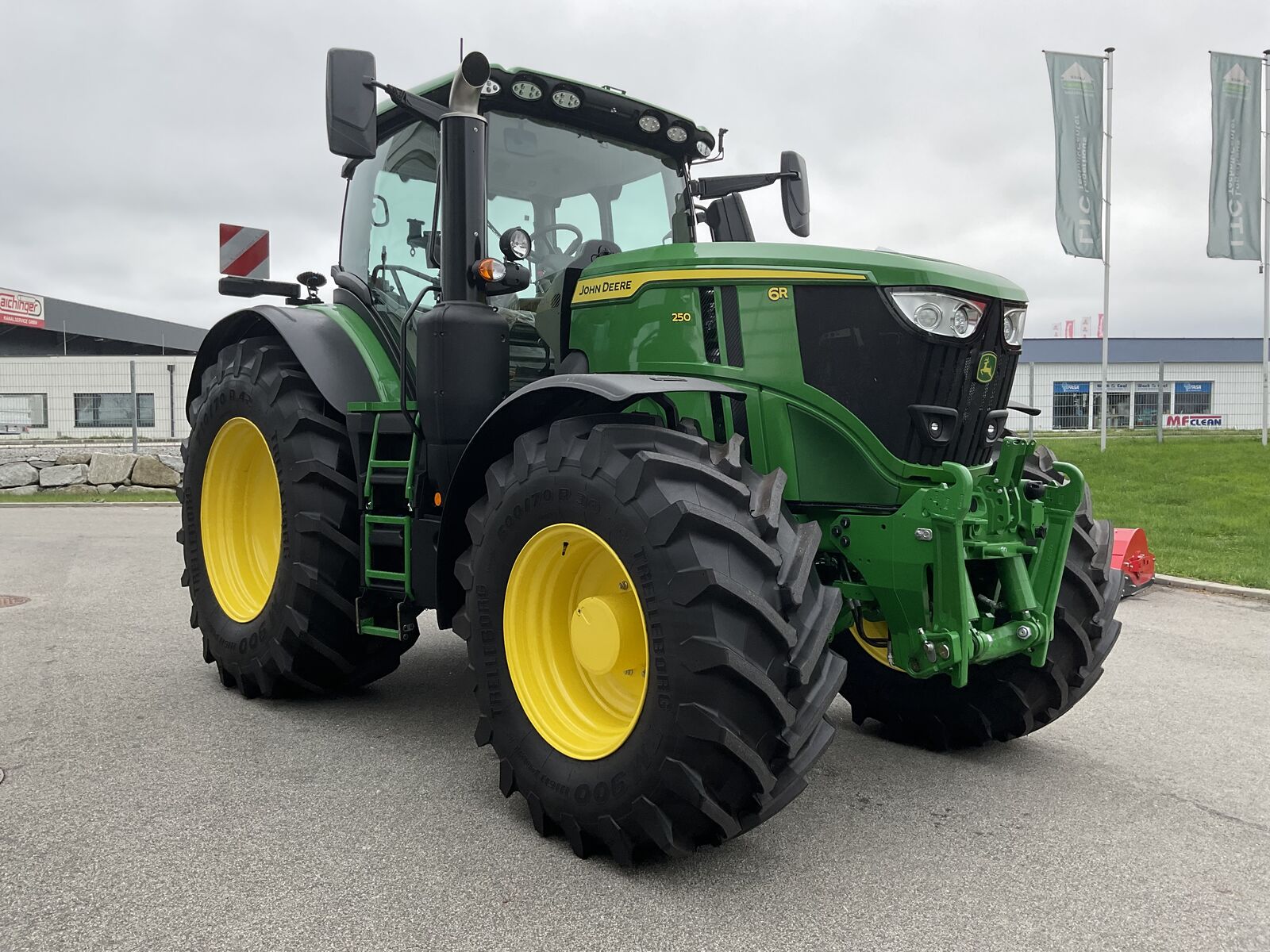 John Deere 6R 250 2