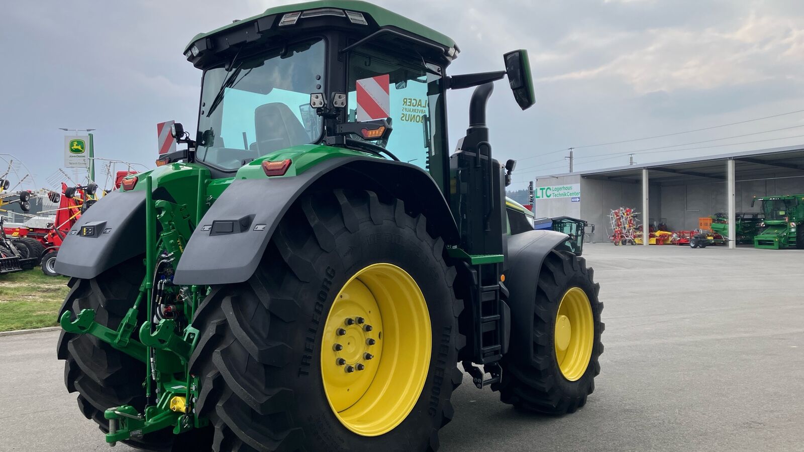 John Deere 7R 330 3