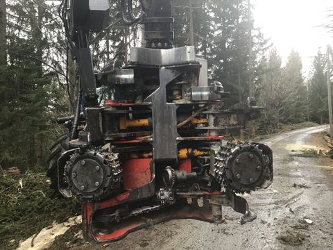 Nisula  500 H mit Valtra T174D