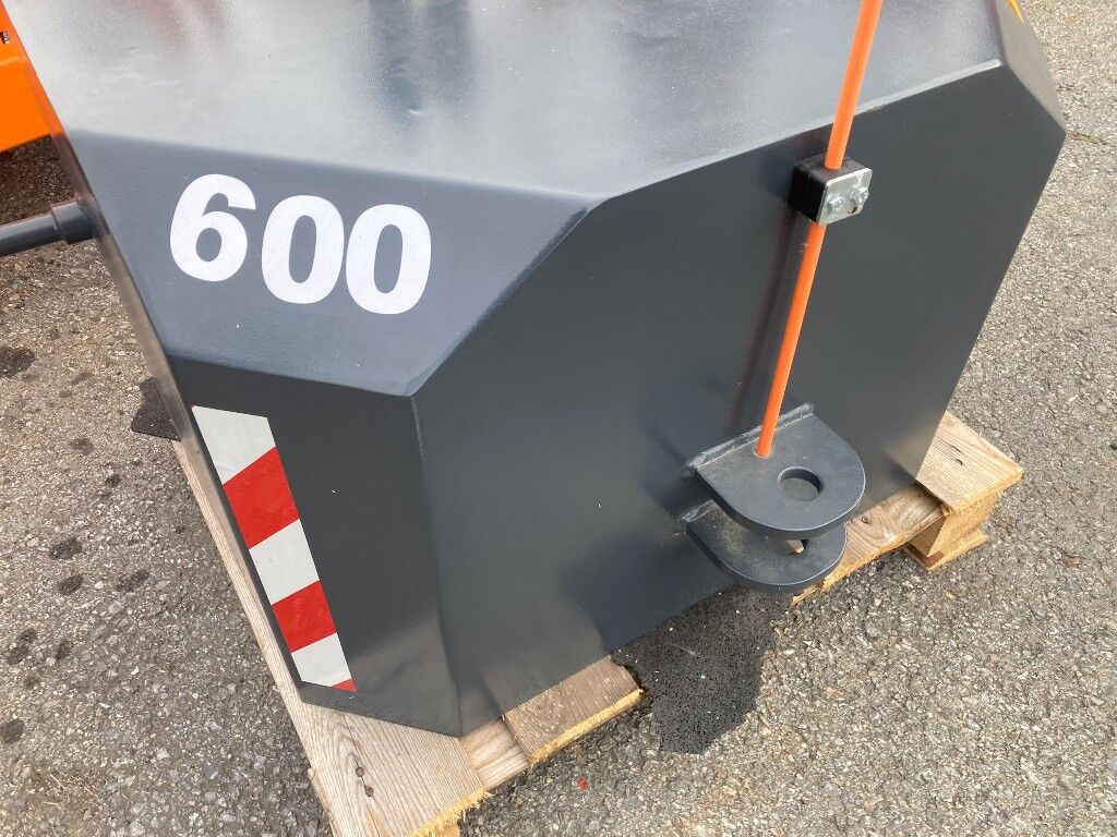 600 kg 2