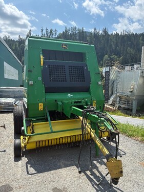 John Deere 582