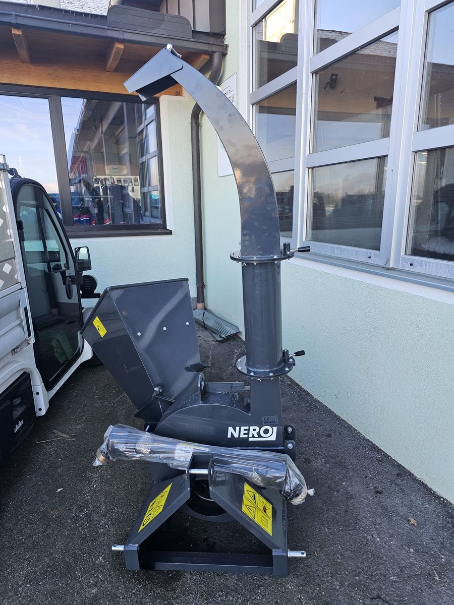 Nero Holzhäcksler BX-42S 1