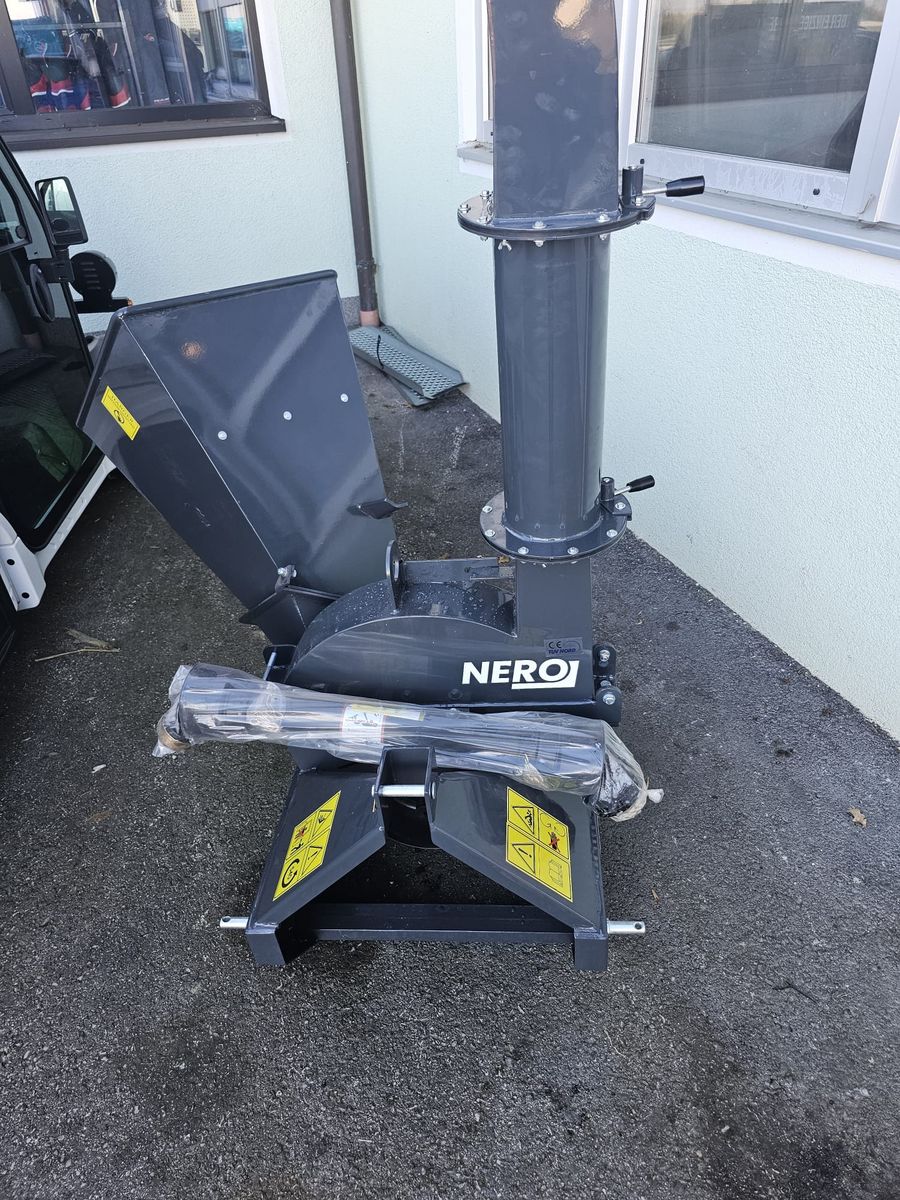 Nero Holzhäcksler BX-42S 2