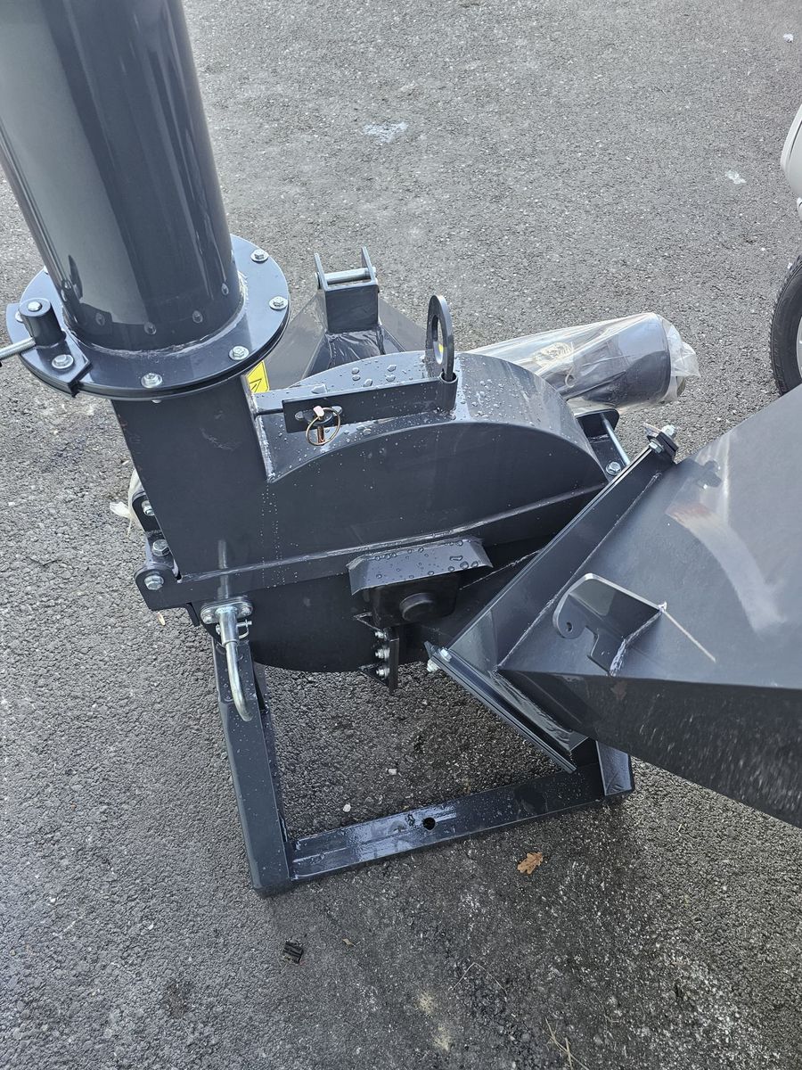 Nero Holzhäcksler BX-42S 3