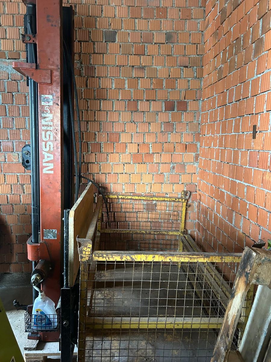 Nissan Hubgerüst 4,3m 3