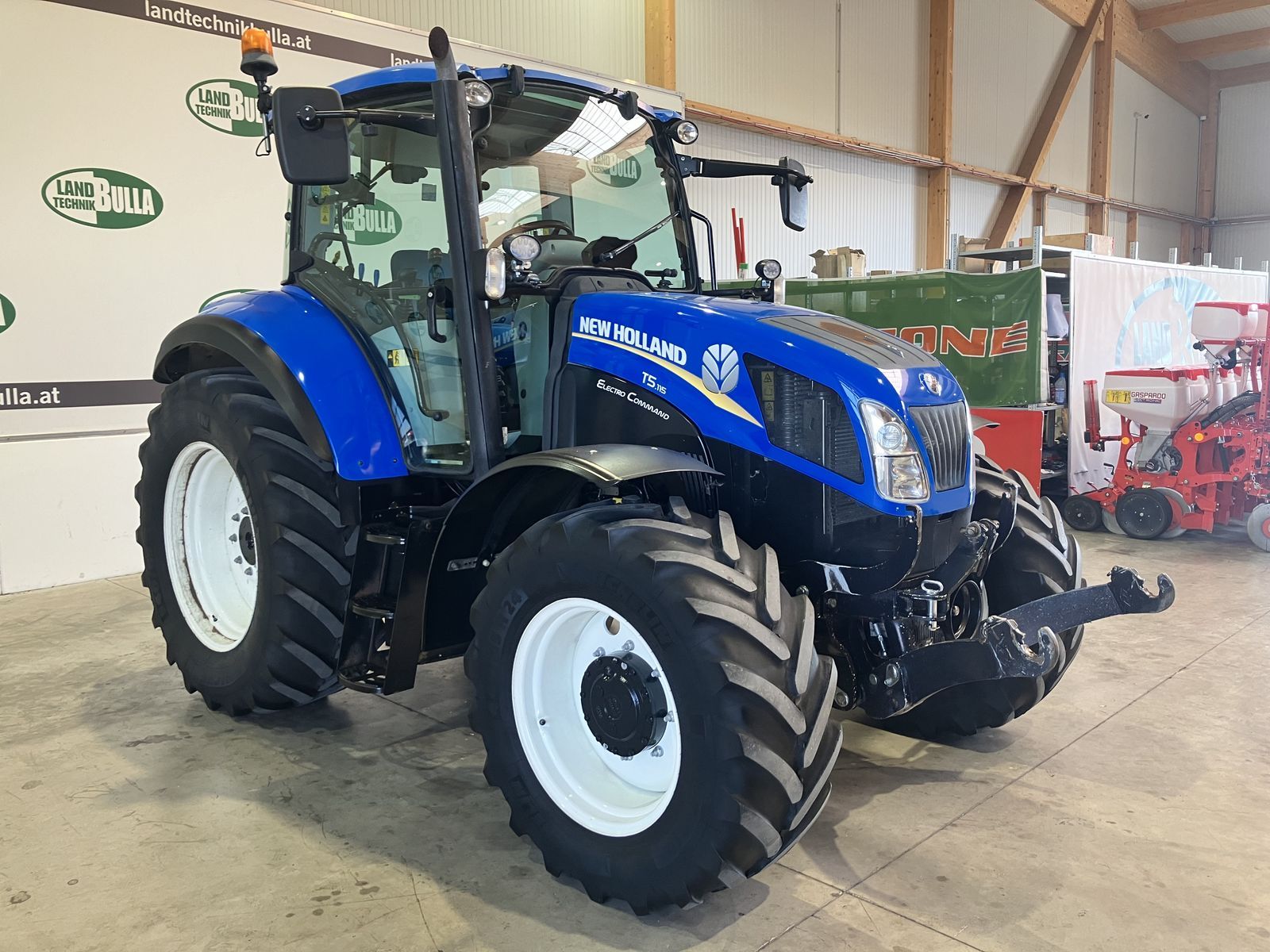 New Holland T5.115 Electro Command 2