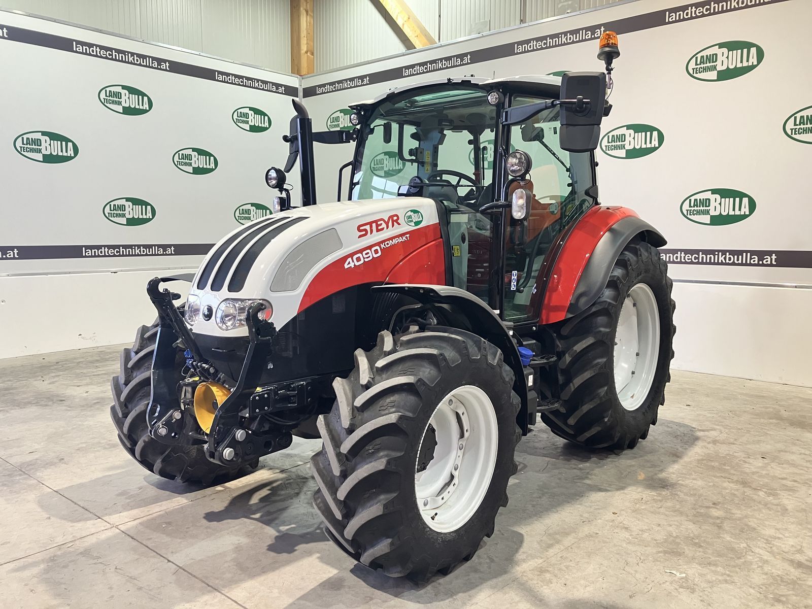 Steyr 4090 Kompakt (Stage V)  1