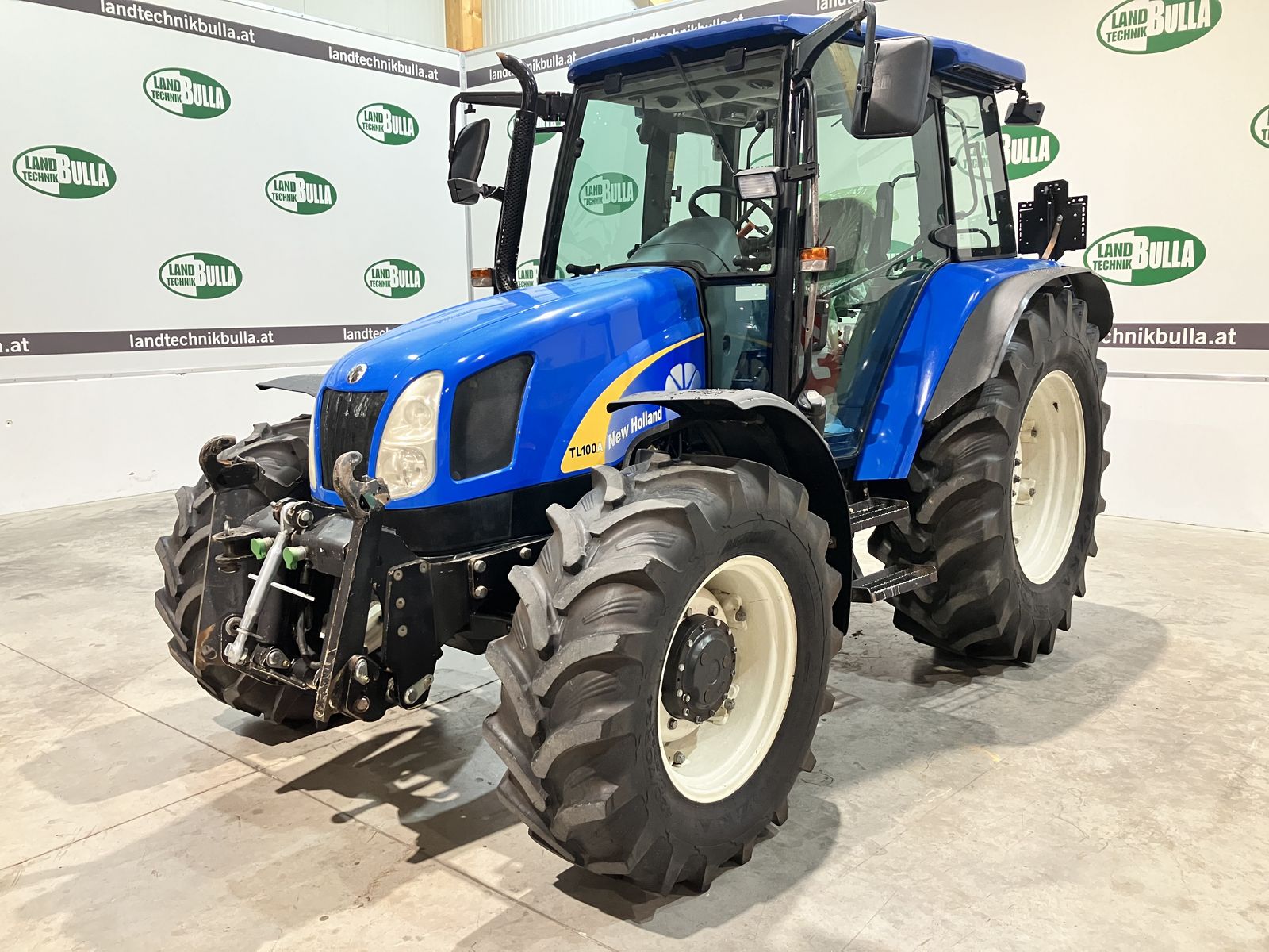 New Holland TL100A (4WD) 1