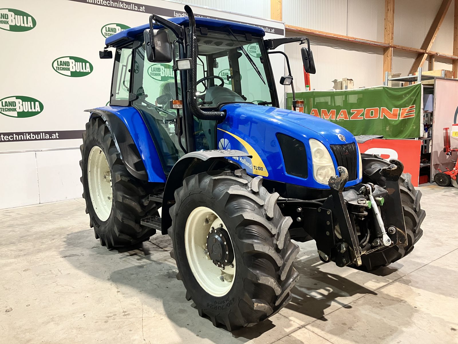 New Holland TL100A (4WD) 2